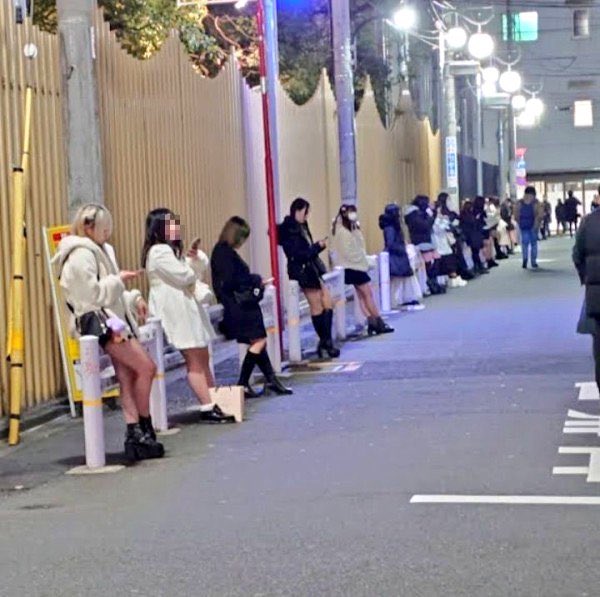 身分証がない 毒親 家出少女 未成年